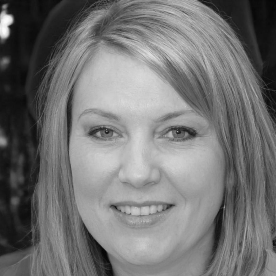 Оксана Мельник — координаторка корпоративних поїздок